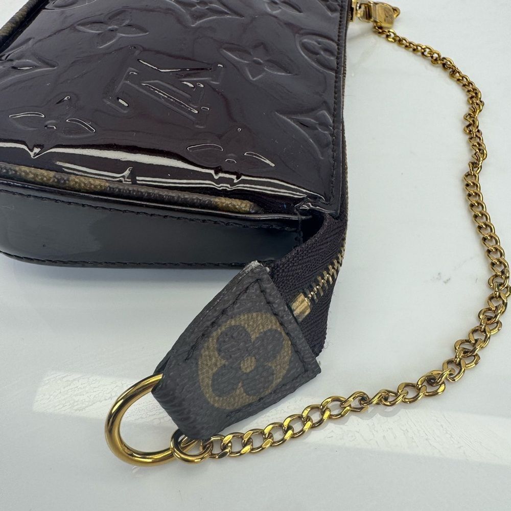 Louis Vuitton Amarante Monogram Vernis Mini Pochette Accessoires - Picture 12 of 16